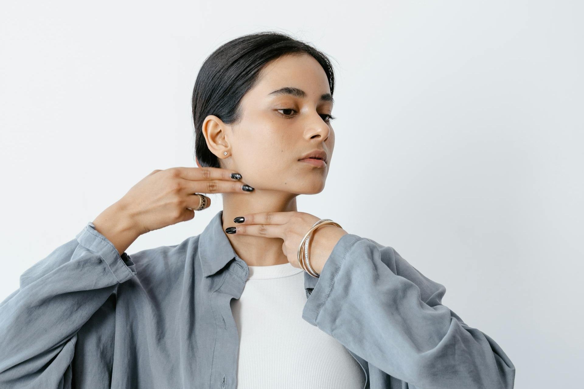 Tight SCM Muscle (Sternocleidomastoid)? 7 Remedies for Relief